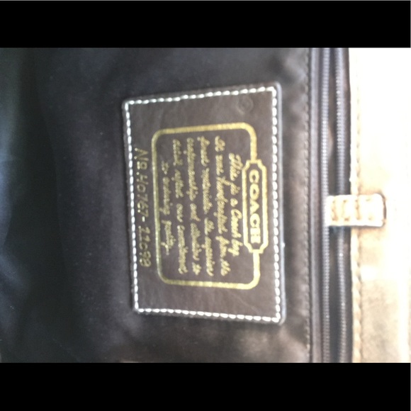 Brown coach purse - Picture 5 of 5